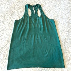 Lululemon tank top